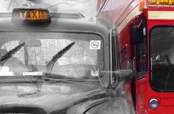 Giant Art poster med centrala London och en svart taxi och röd buss