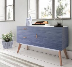 Renoverad byrå i blå färg med dekorplast