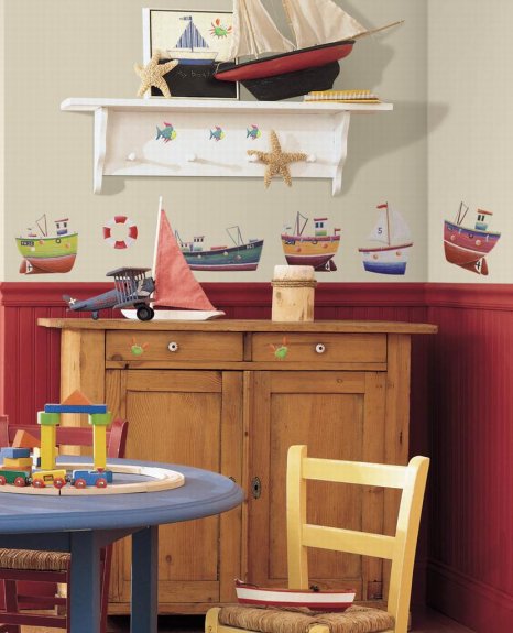 skepp och båtar som väggdekor i barnrummet