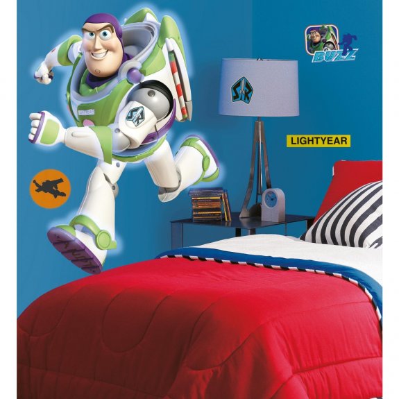 Väggdekor i barnrum med Buzz Lightyear från Toy Story